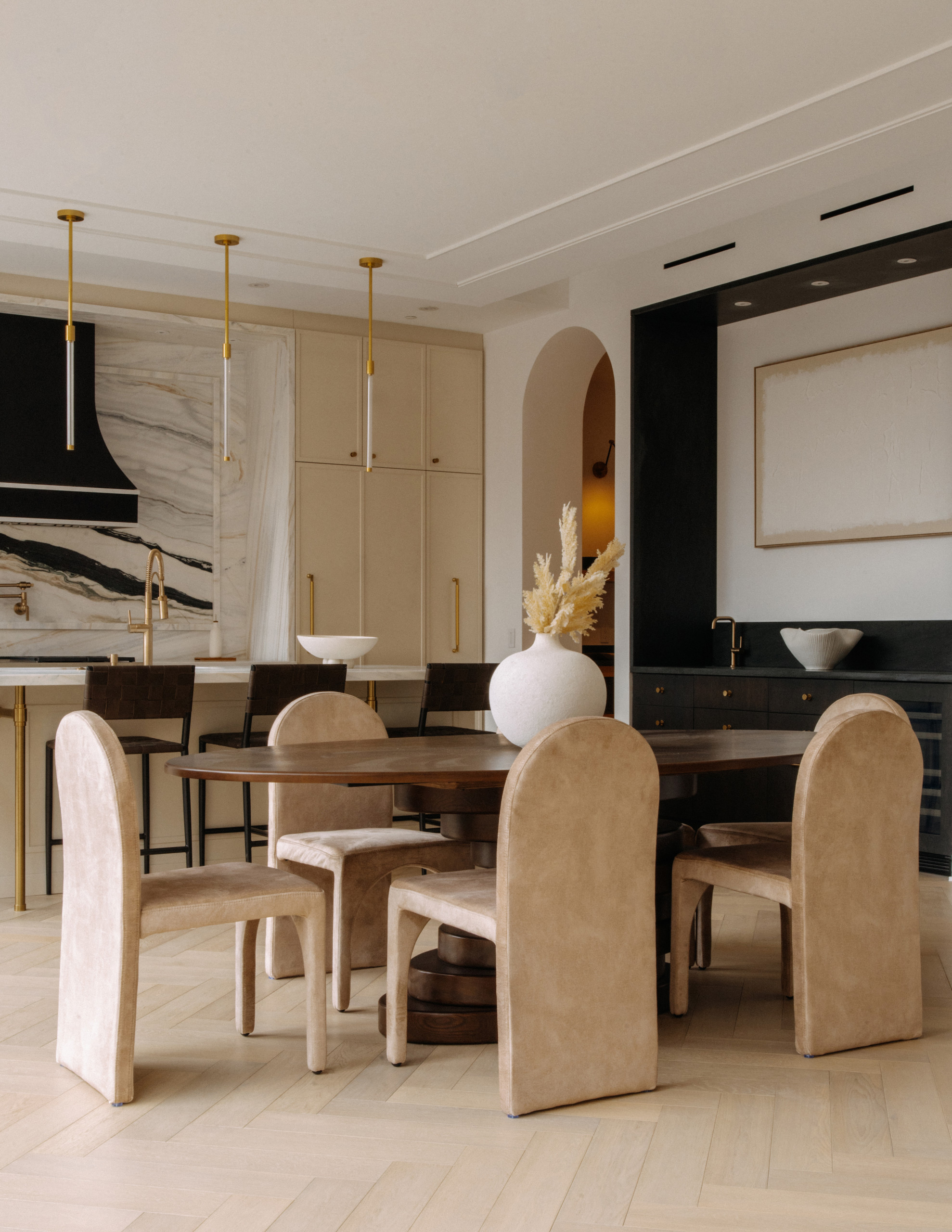 Dining room & bar area