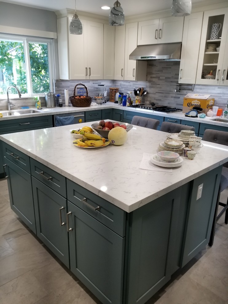 David Reff Kitchen- Diamond Cabinets