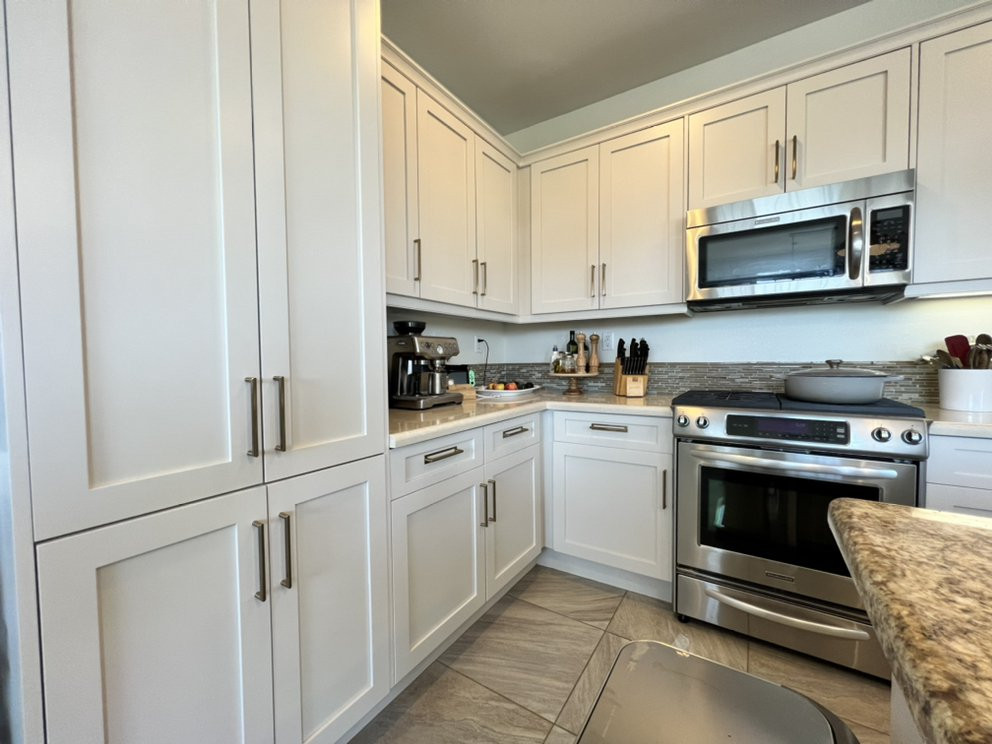 Cabinet refinishing San Marcos