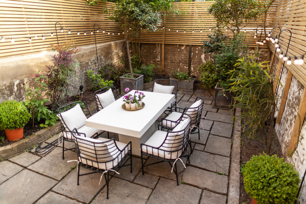 Inspiration for a transitional patio in London.
