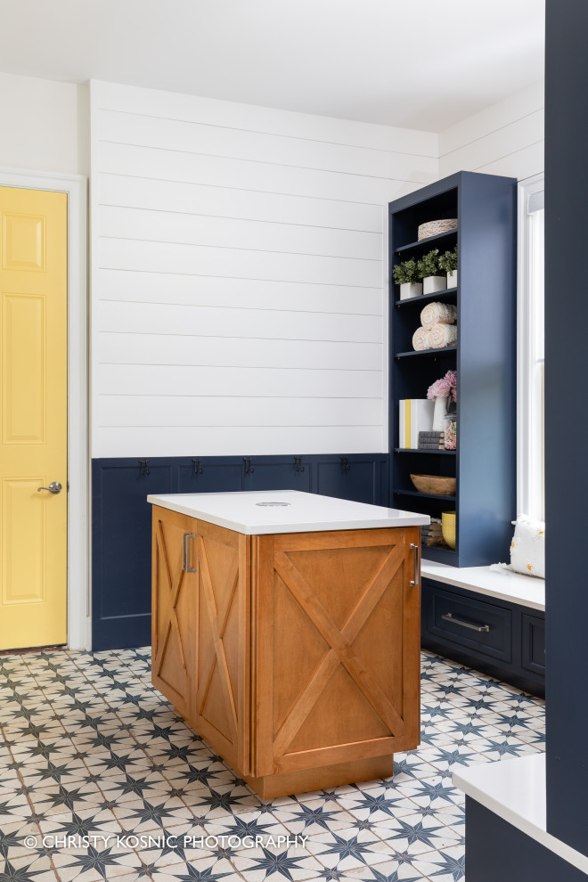 Example of a transitional home design design in DC Metro