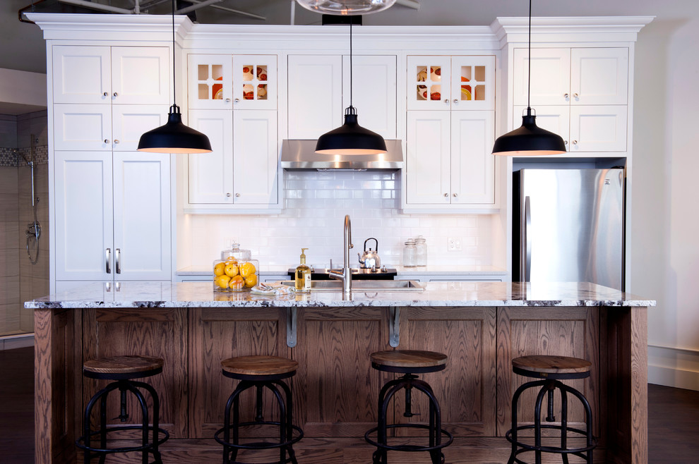 Inspiration for a transitional kitchen in Ottawa.