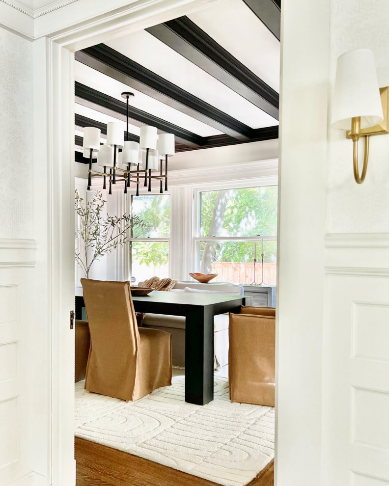 Neutral dining room