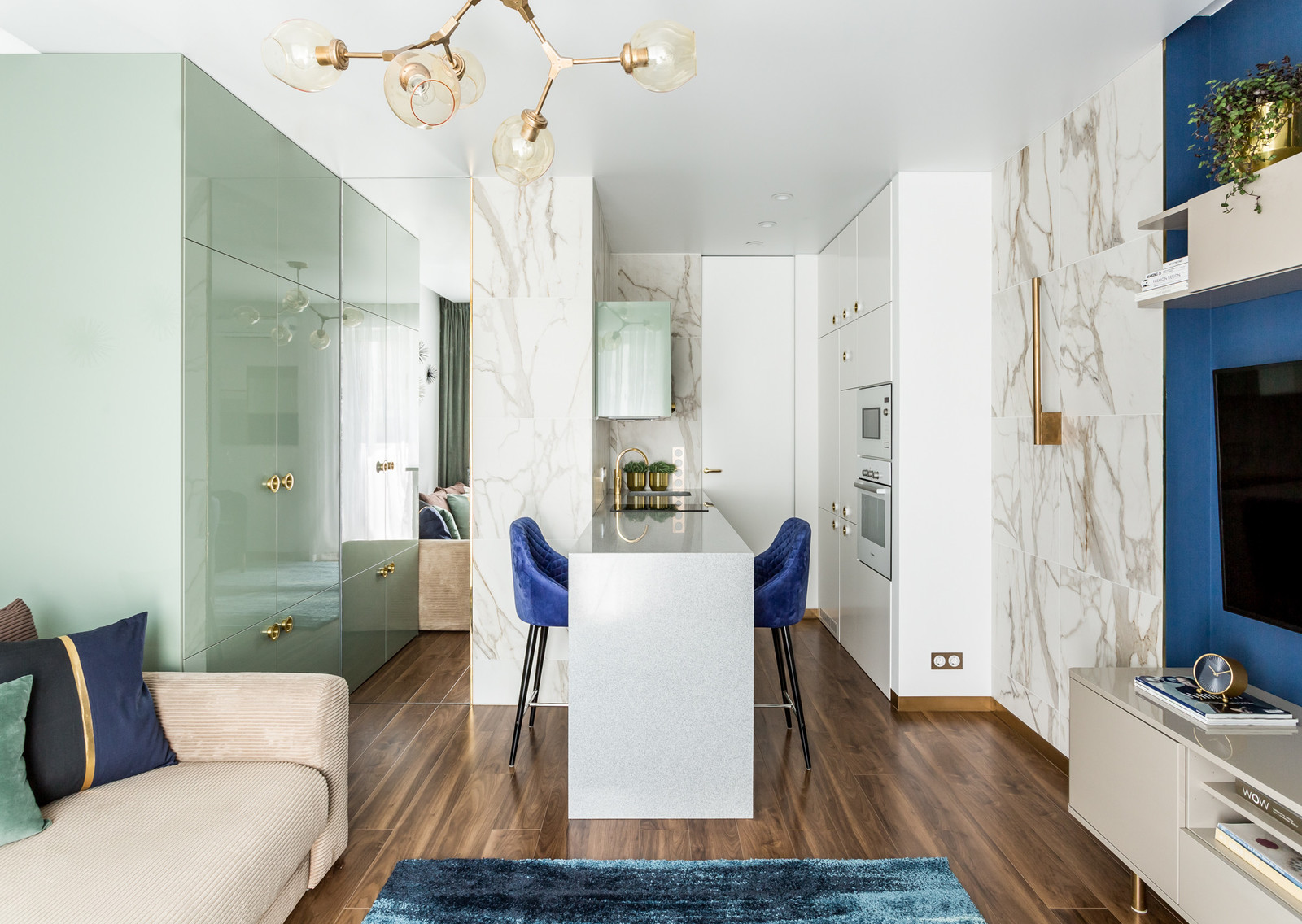 Golden Line Apartment