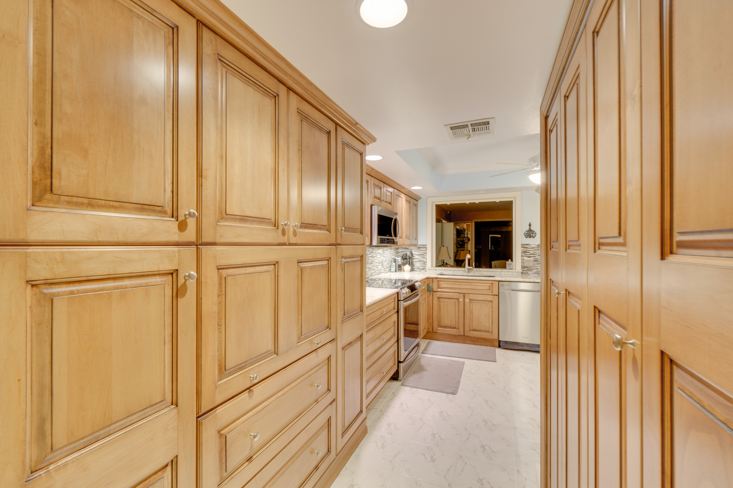 Condo Kitchen Remodel n Stained Raised Panel Maple