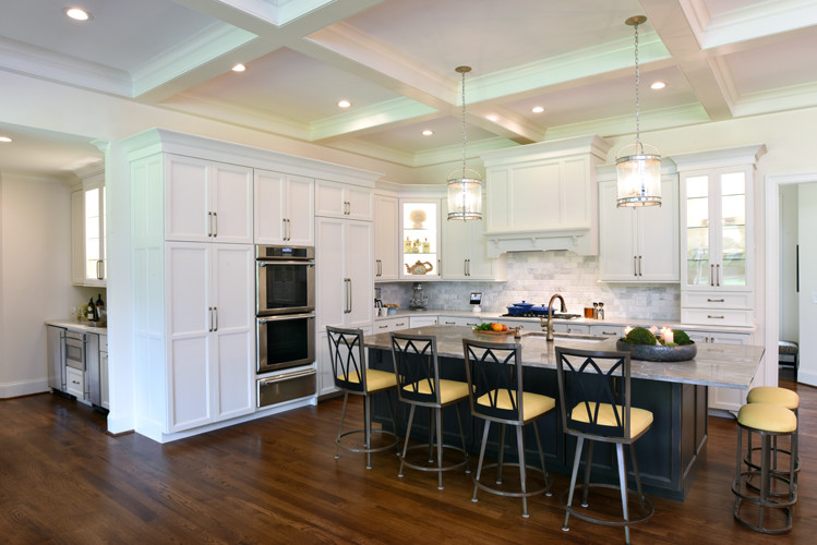 Kitchen - kitchen idea in Cincinnati