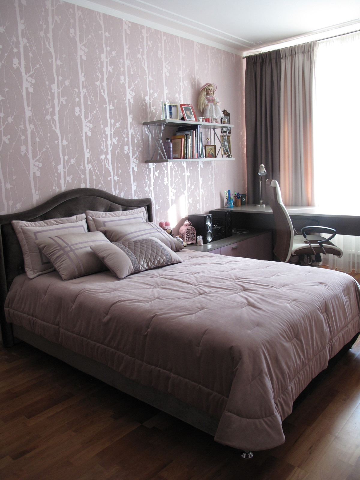 Спальня.подушки.бархат.