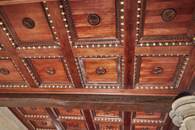 Convent conversion. amerikansk-craftsman-hall