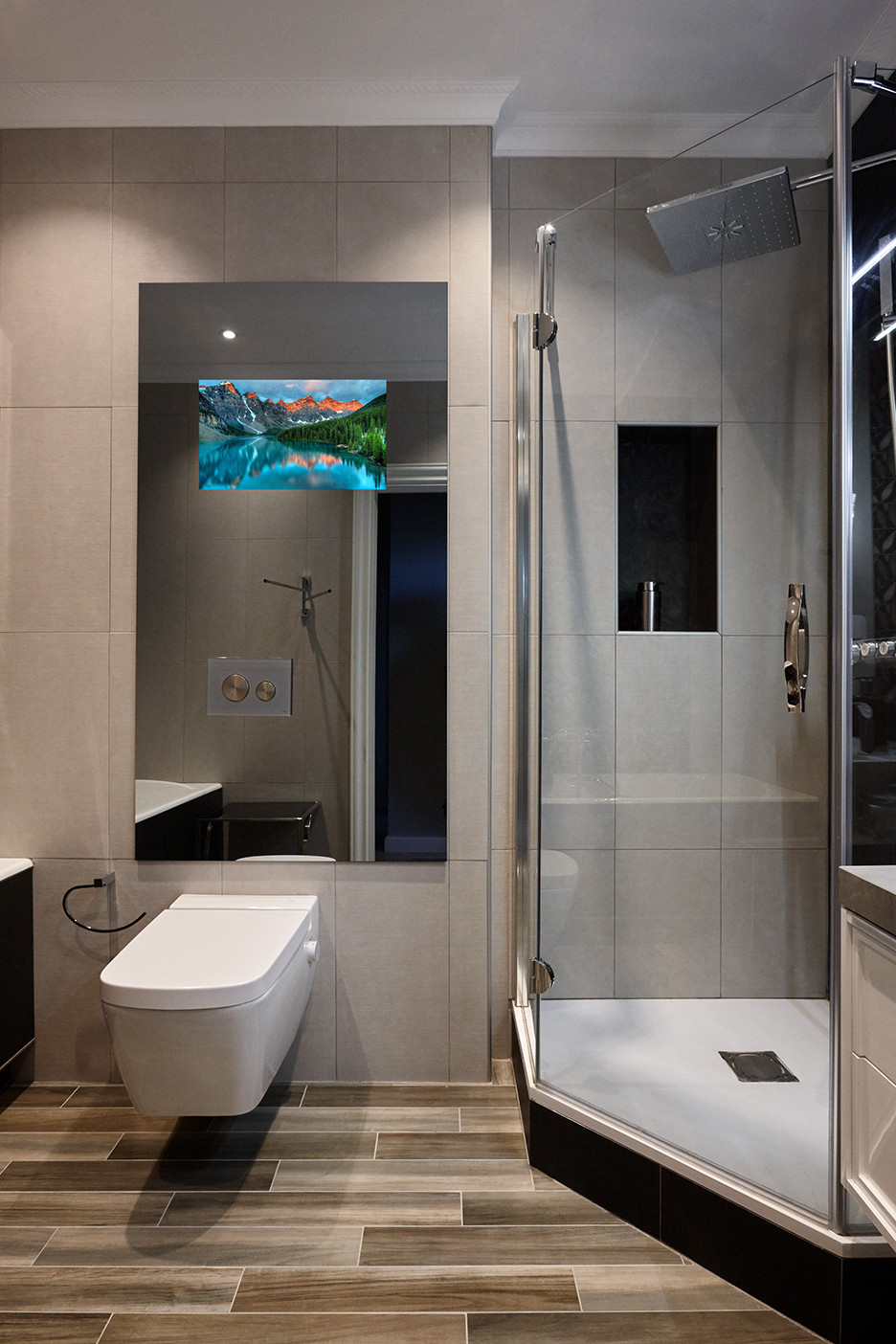 Зеркальный телевизор в санузле