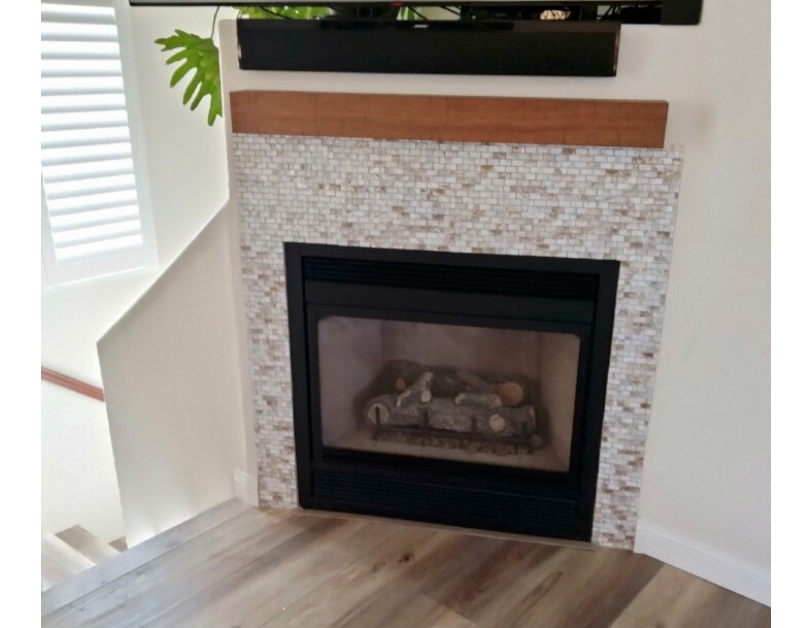 Carlsbad - Fireplace Surround & Mantle
