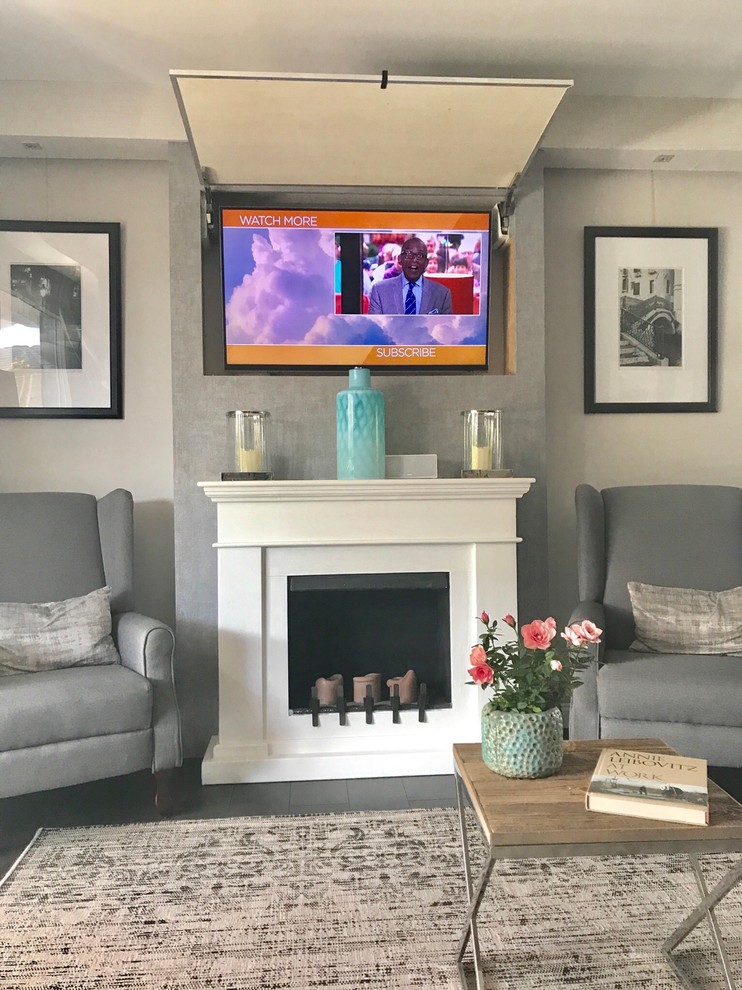 Idea to steal Die Wand hinter dem Fernseher schwarz streichen