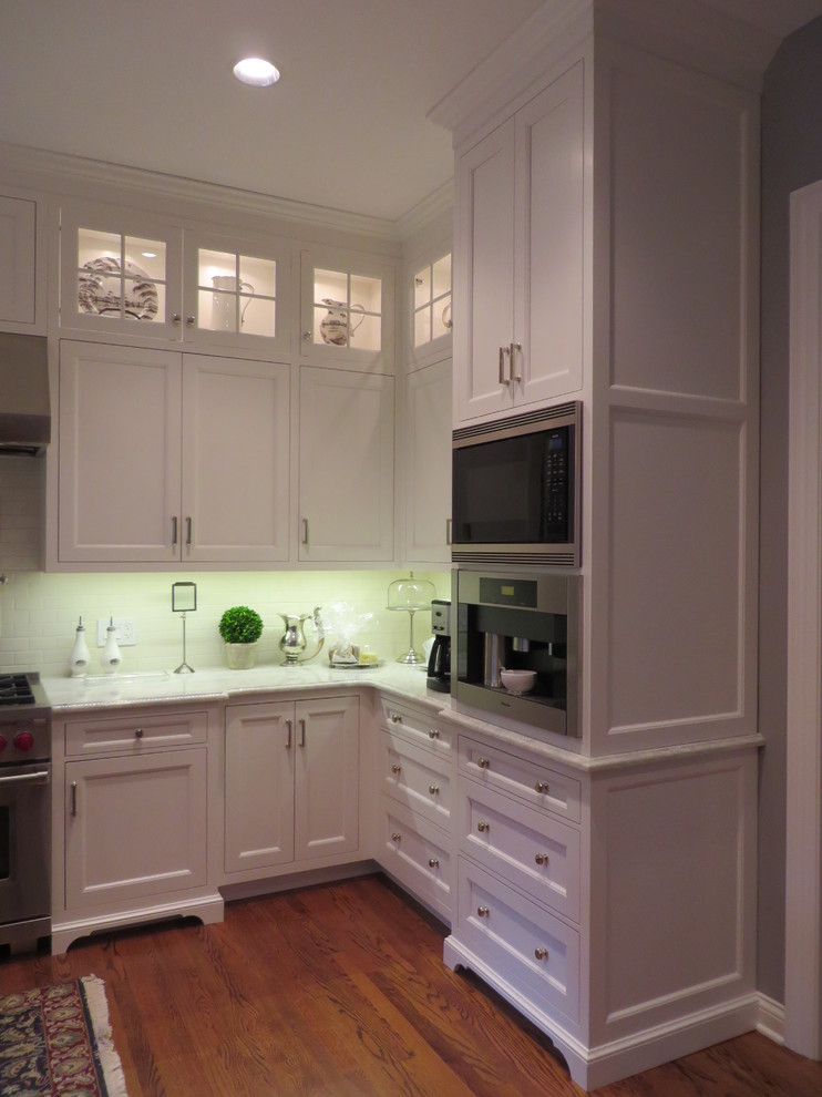 Hampton Style Kitchen Traditional Chicago by David Heigl Design