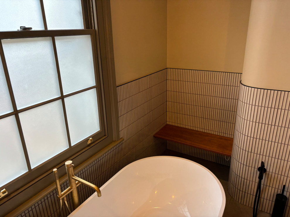 Family Bathroom N7