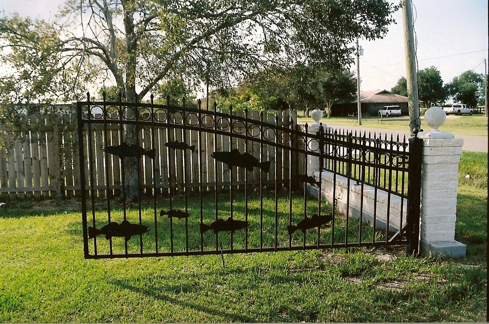 Arts and crafts entryway photo in Houston
