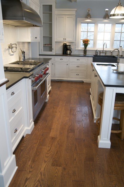 Custom Kitchen in Libertyville minimalistisch-kueche