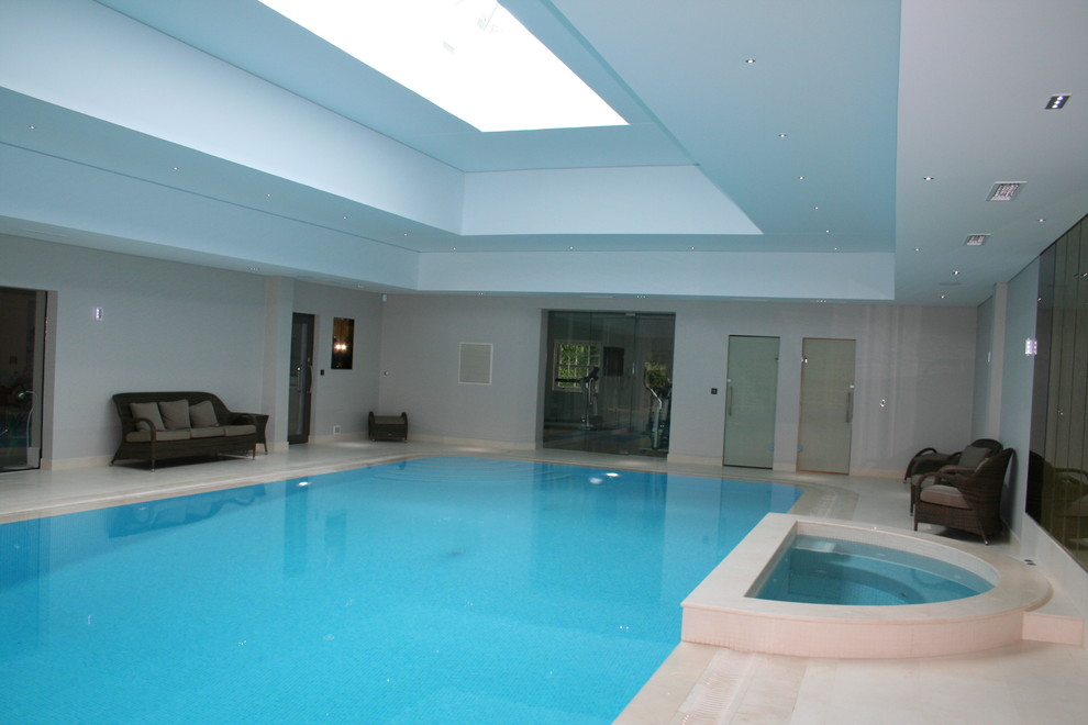 Inspiration for a contemporary pool in London.