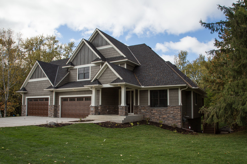Inspiration for a transitional home design remodel in Minneapolis