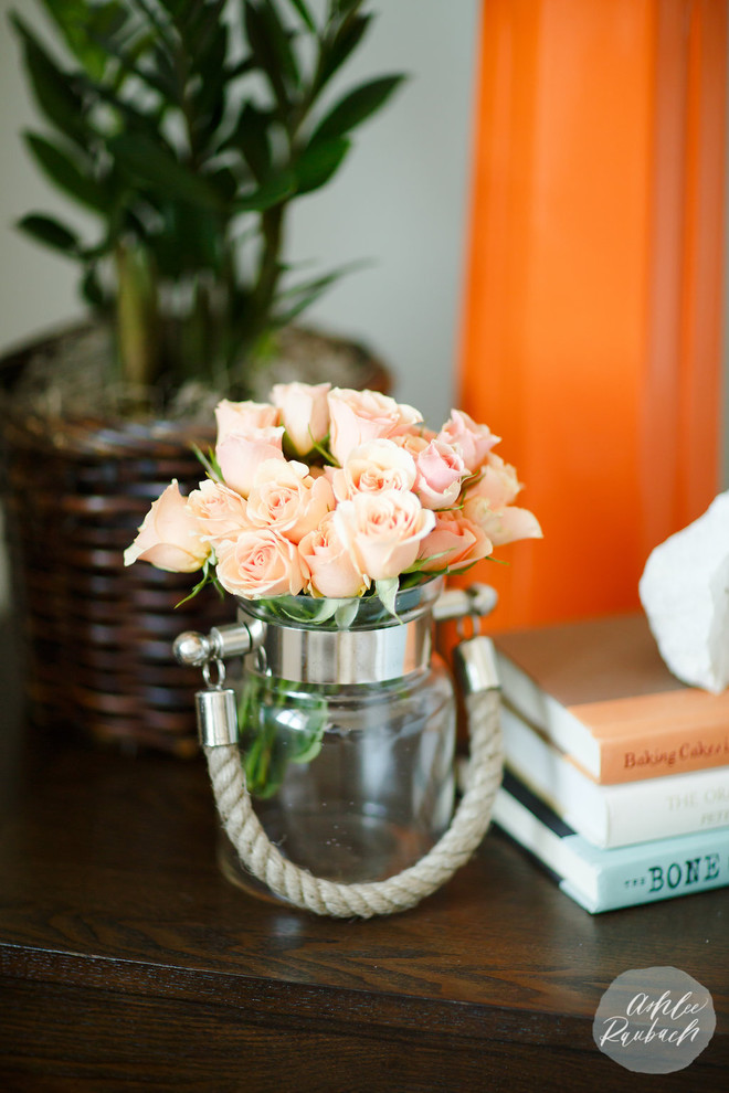 Transitional home design photo in Orange County