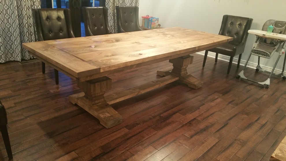 Home design - rustic home design idea in Indianapolis