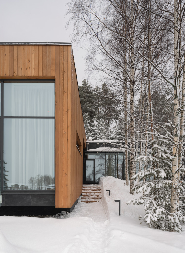 Дом на склоне