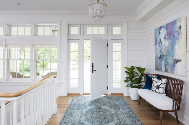 Houzz Editor Offers Styling Tips for a Beautiful Entryway