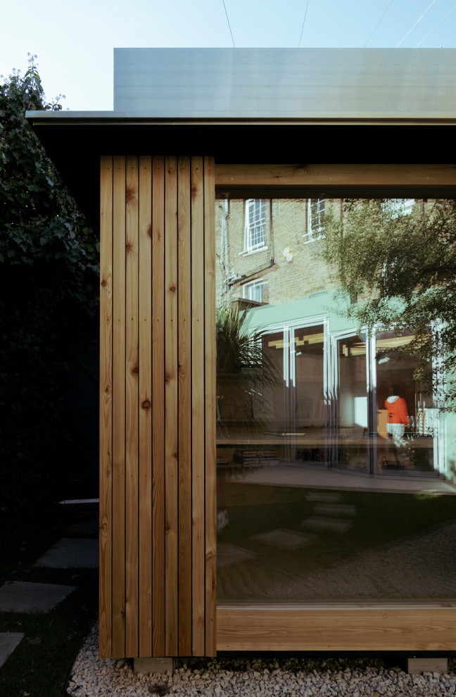 Freistehendes, Kleines Modernes Gartenhaus als Arbeitsplatz, Studio oder Werkraum in London