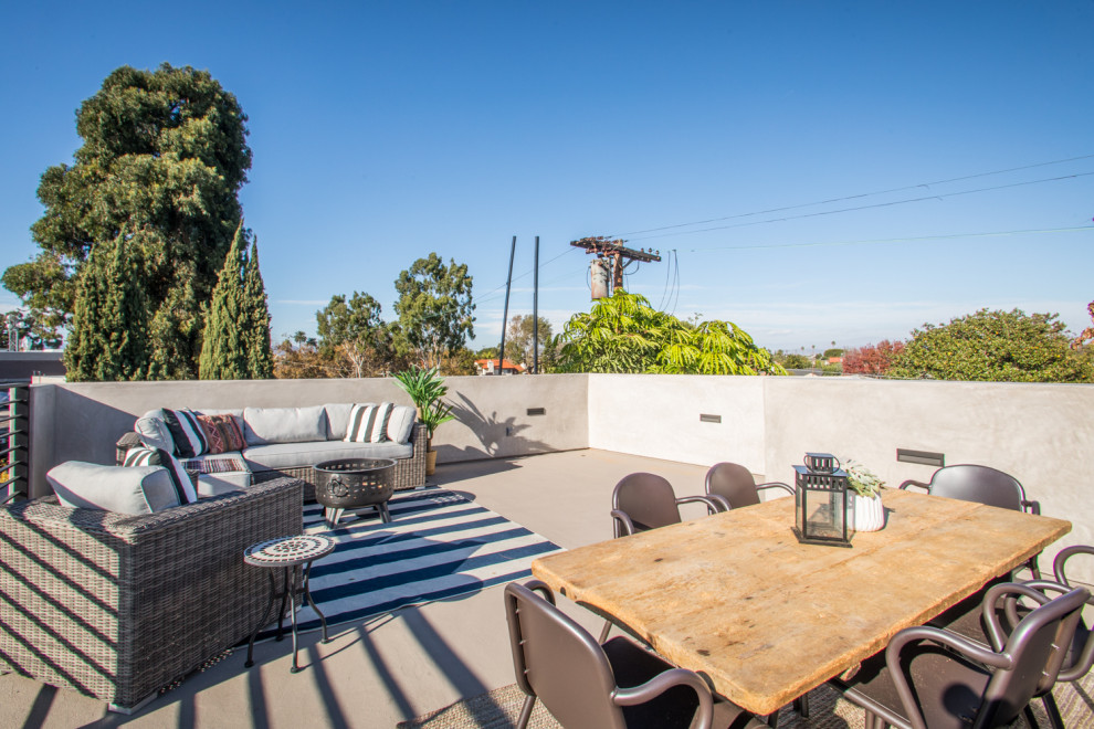 Picture of Los Angeles Luxury 2-Story w/rooftop deck ADU - Modern - Los Angeles ...