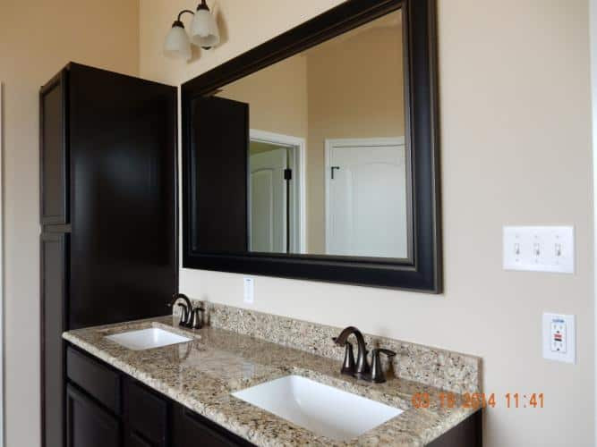 Transitional home design photo in Austin