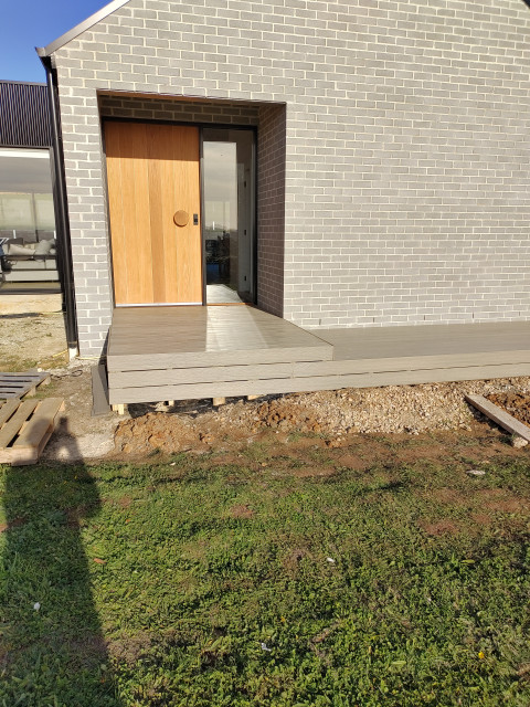 Antique Newtechwood decking Warragul contemporary-deck