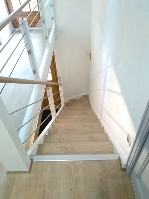 Modernisation d'un escalier traditionnel en bois