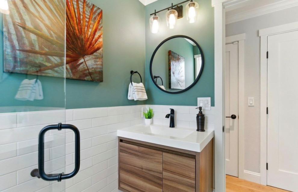 Jay Bathroom #1