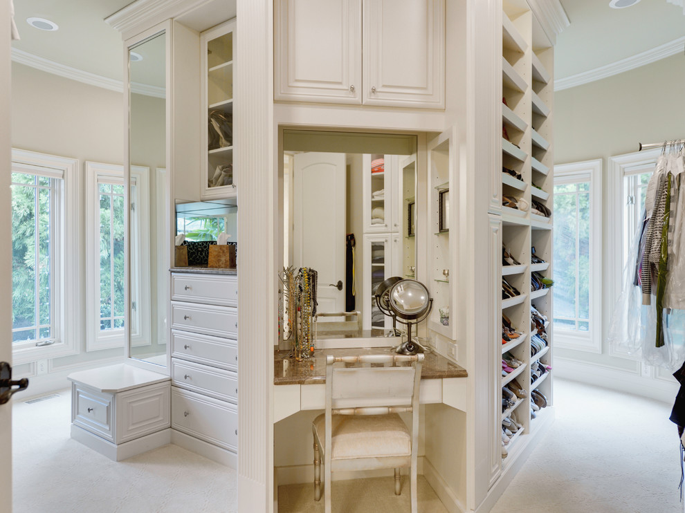 Design ideas for a traditional storage and wardrobe in Charlotte.