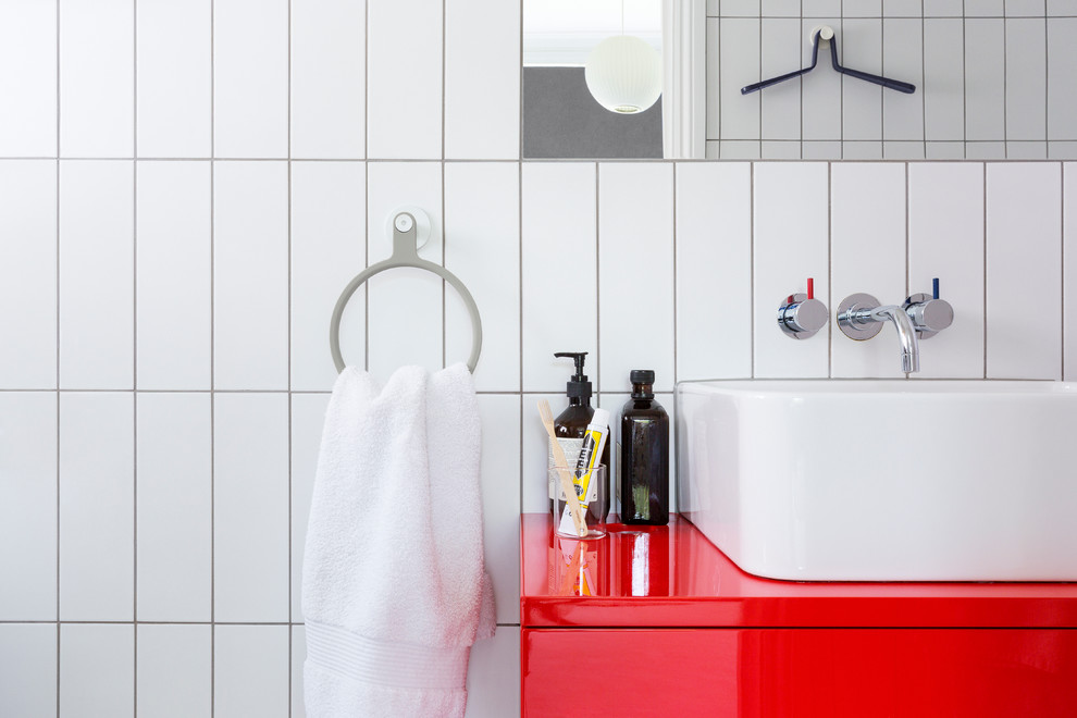 Inspiration for a contemporary bathroom remodel in San Francisco