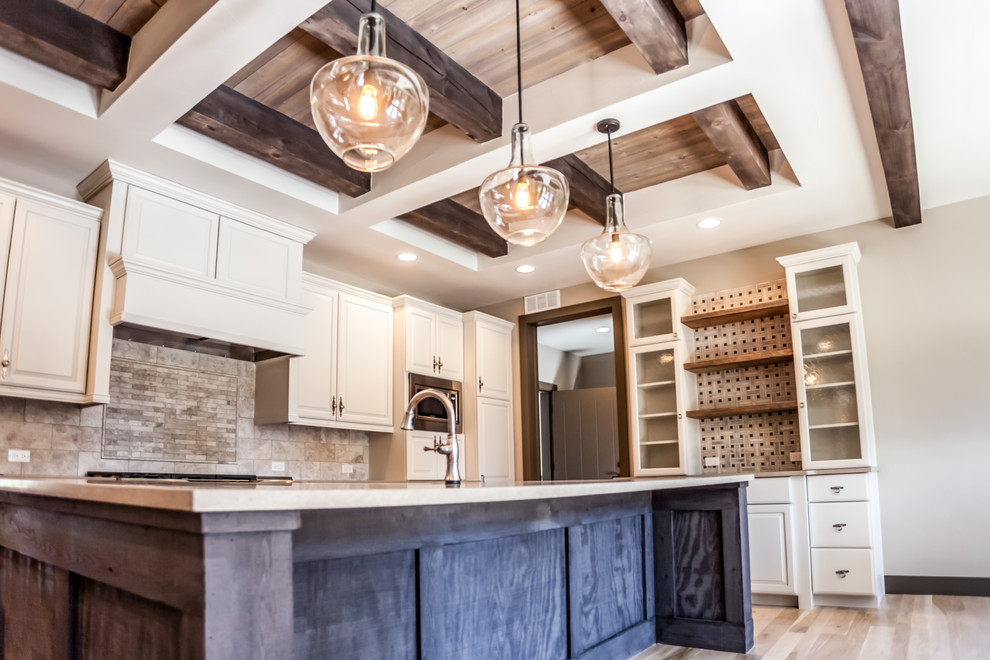 Home design - rustic home design idea in Denver
