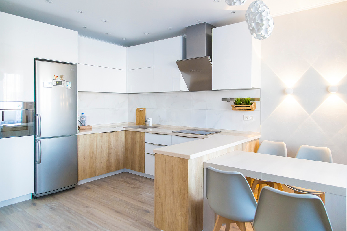 Интерьер кухни-гостиной в современном стиле