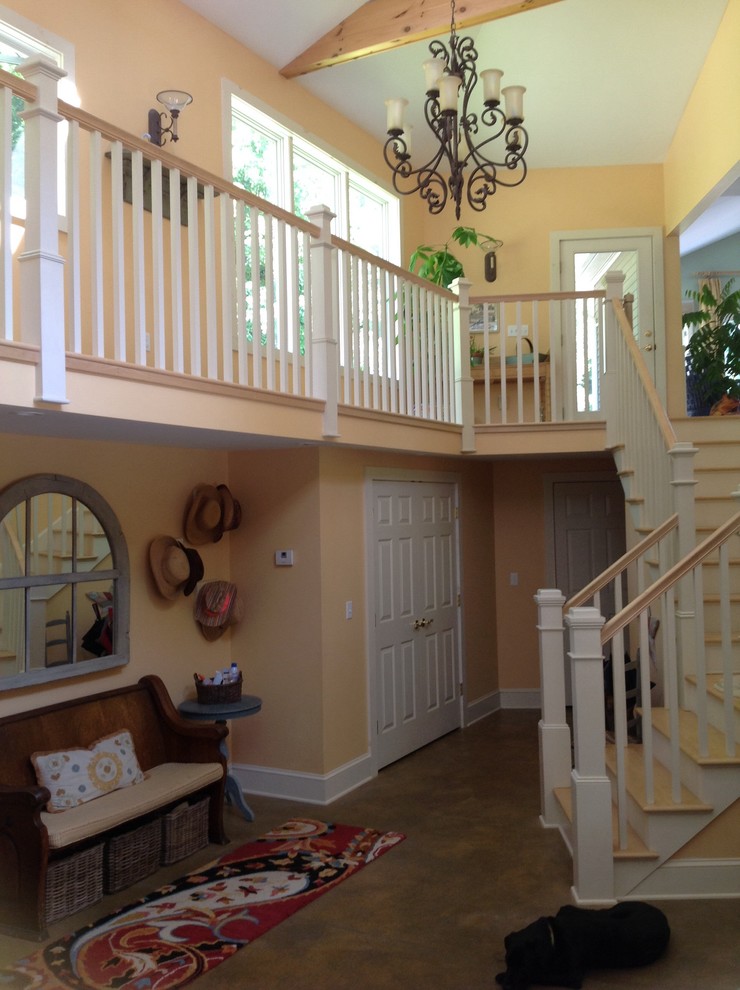 Example of a transitional home design design in Burlington
