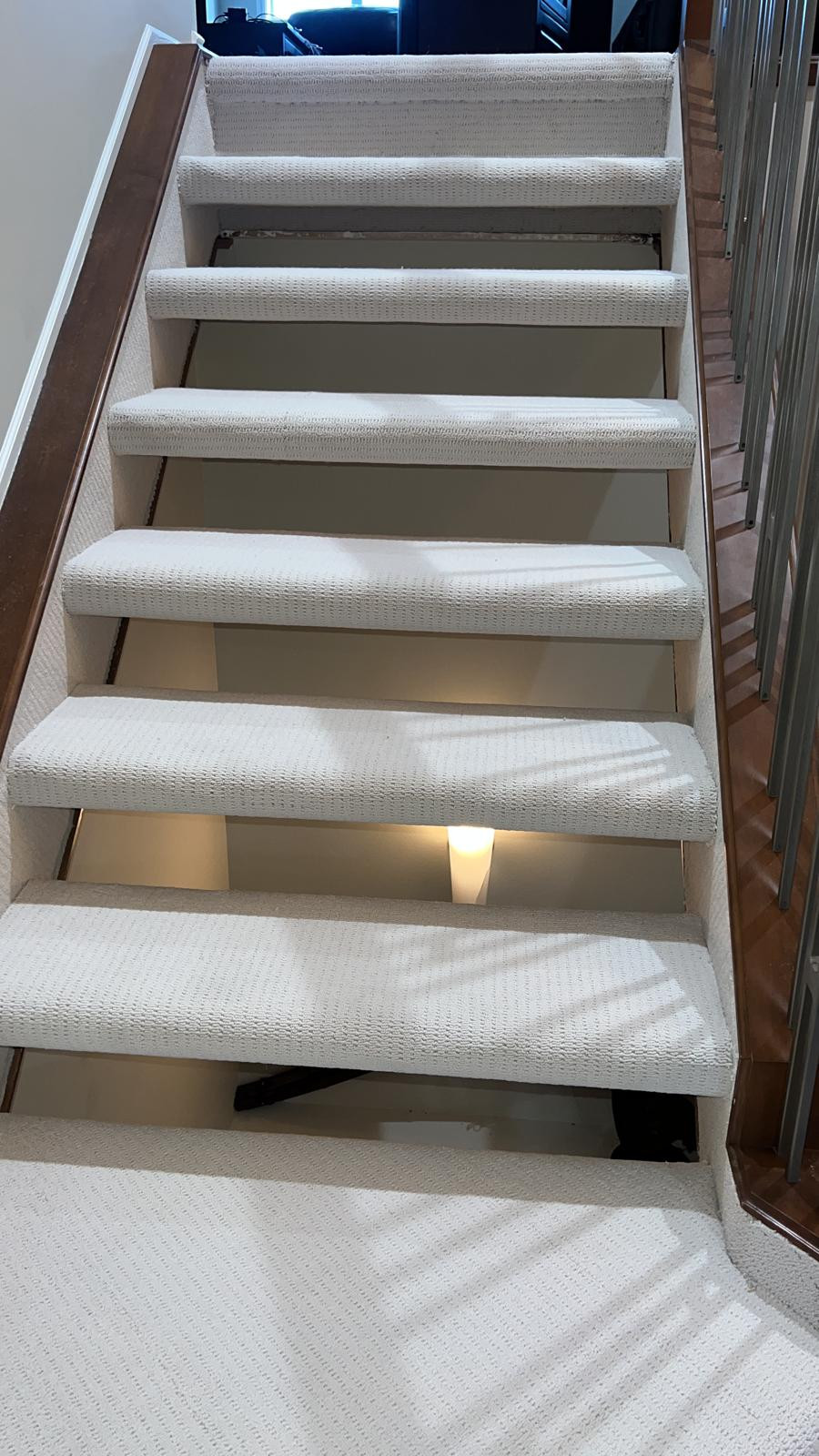 Wrap Around Open Stairs White Carpet