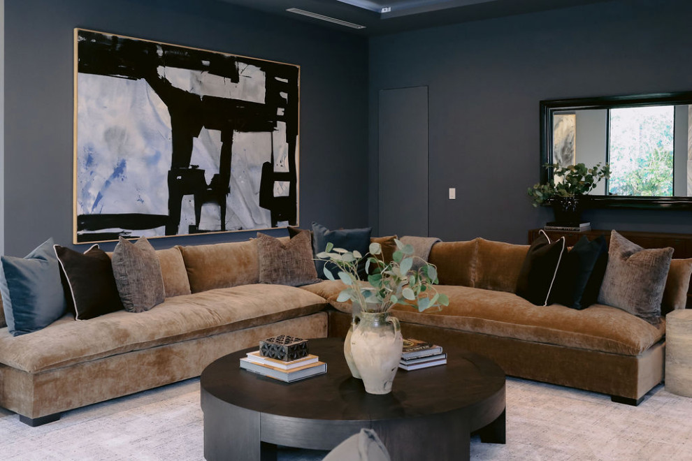 Transitional home design photo in Miami