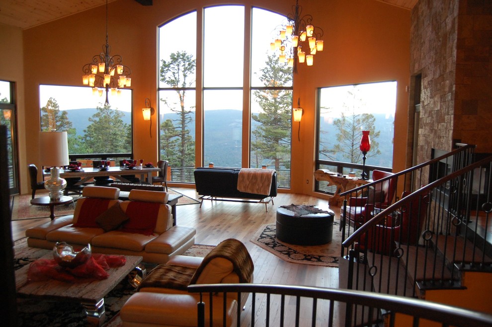 Transitional home design photo in Albuquerque