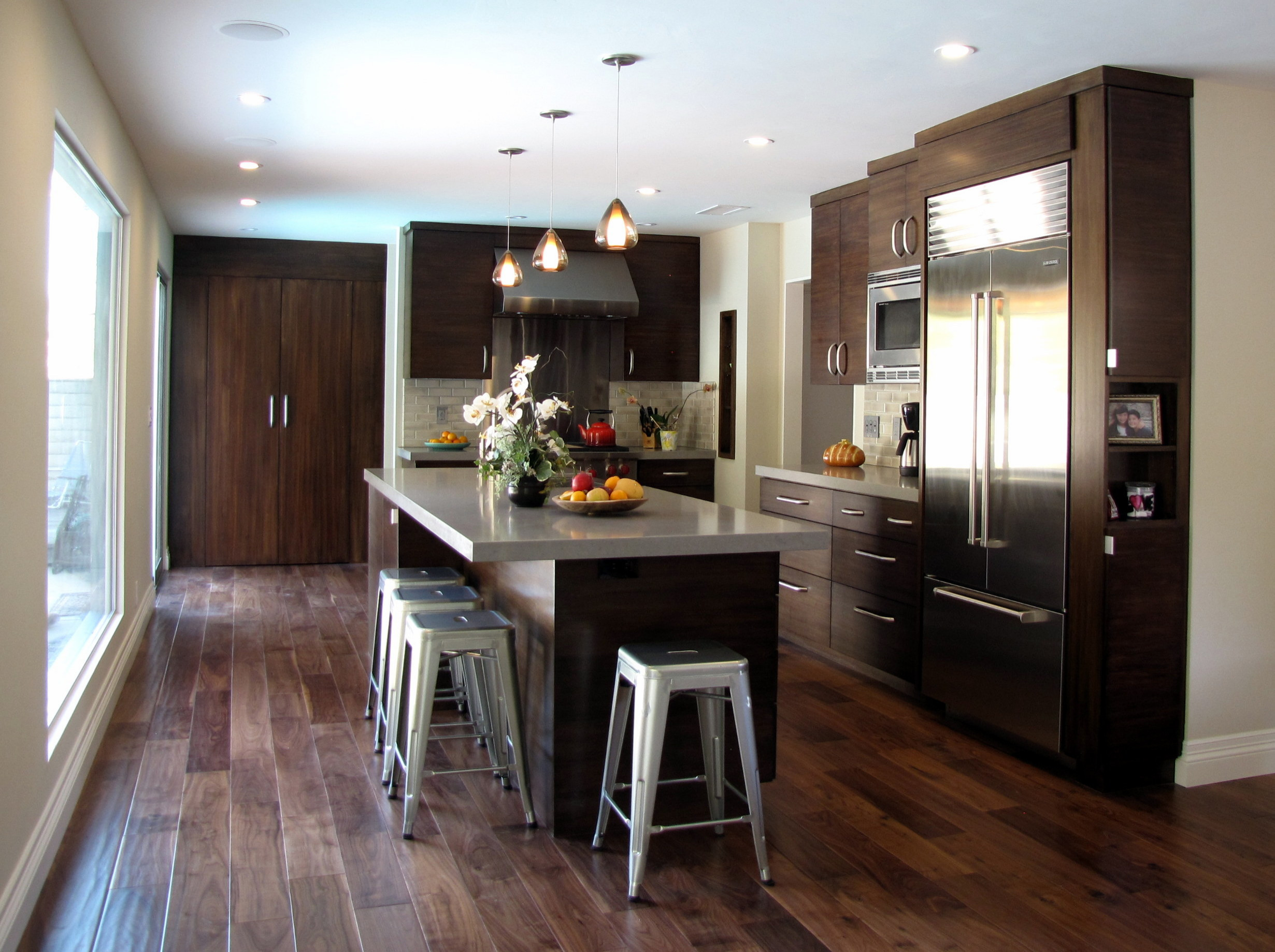 A Modern kitchen in Rolling Hills