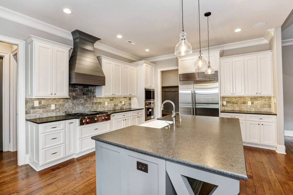 Kitchen - transitional kitchen idea