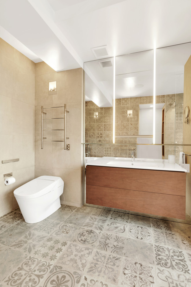 Bathroom - contemporary bathroom idea in New York