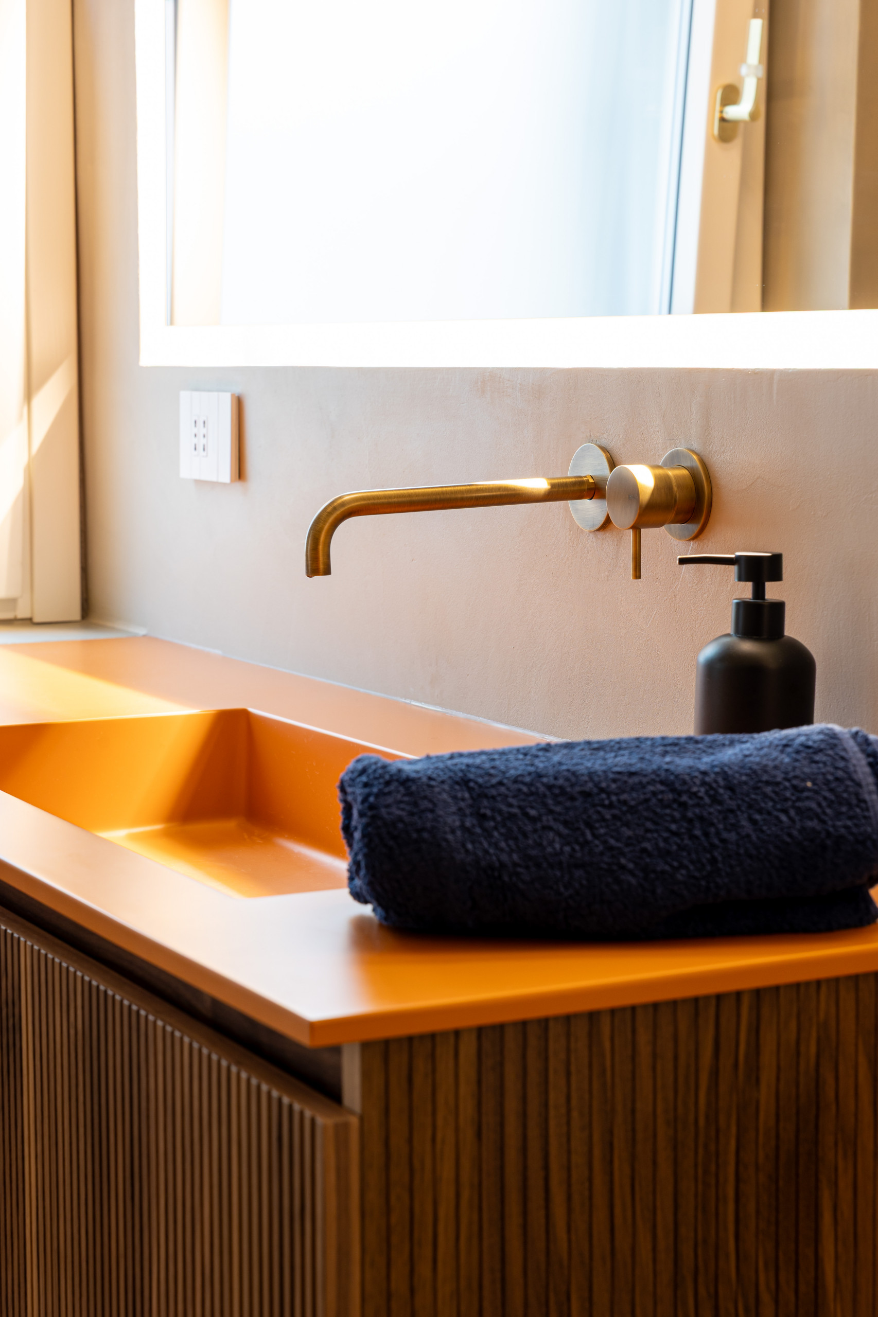 Dettaglio mobile bagno