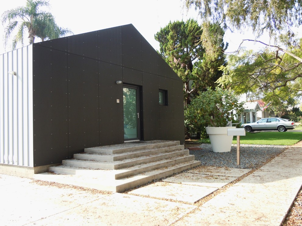 Contemporary exterior in Los Angeles with metal siding.