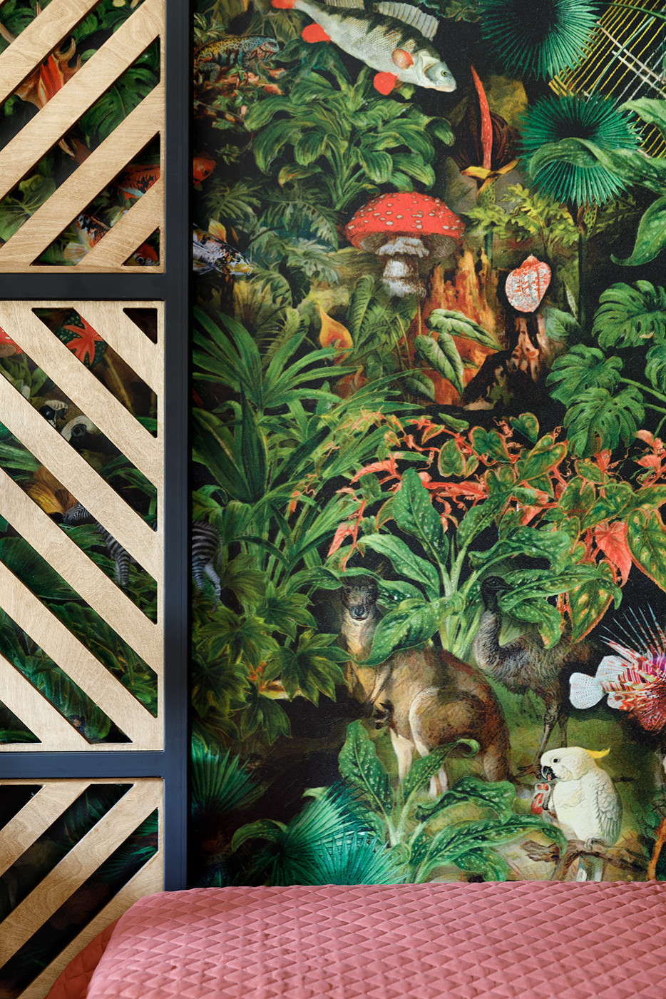 мини -отель Roomburg . Апартаменты Aura