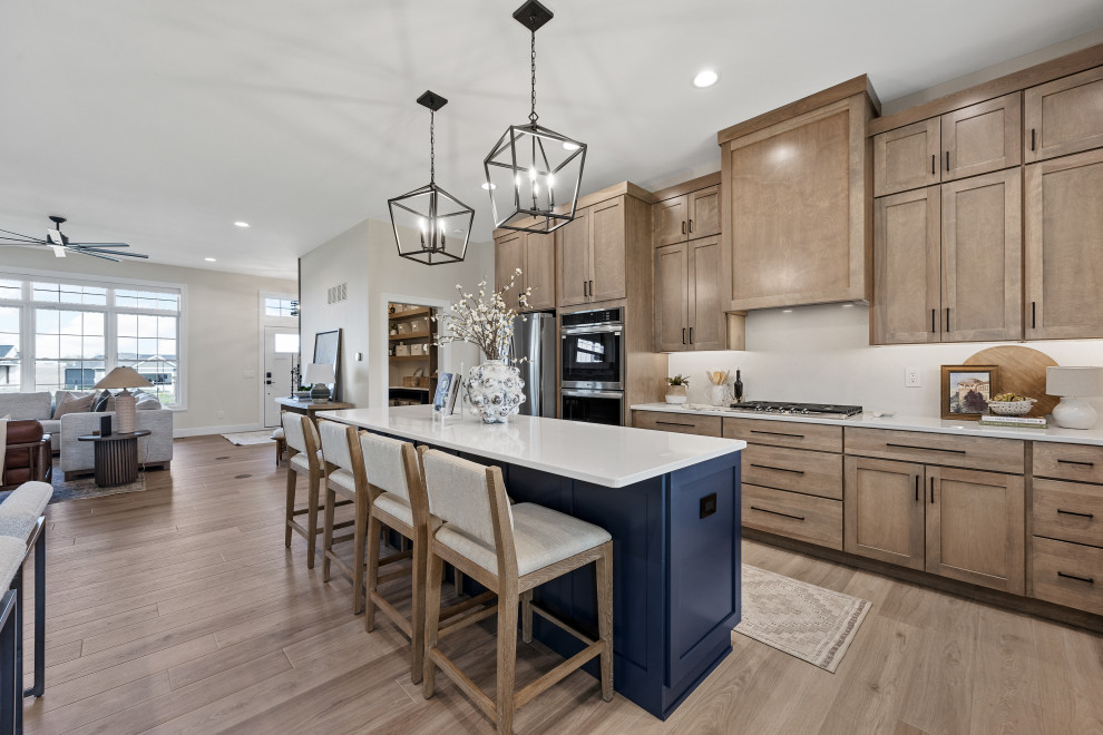 Kitchen - rustic kitchen idea in Cedar Rapids