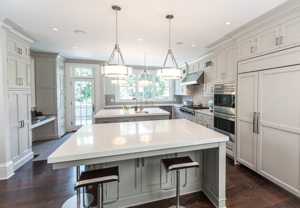 Inspiration for a transitional kitchen remodel in New York
