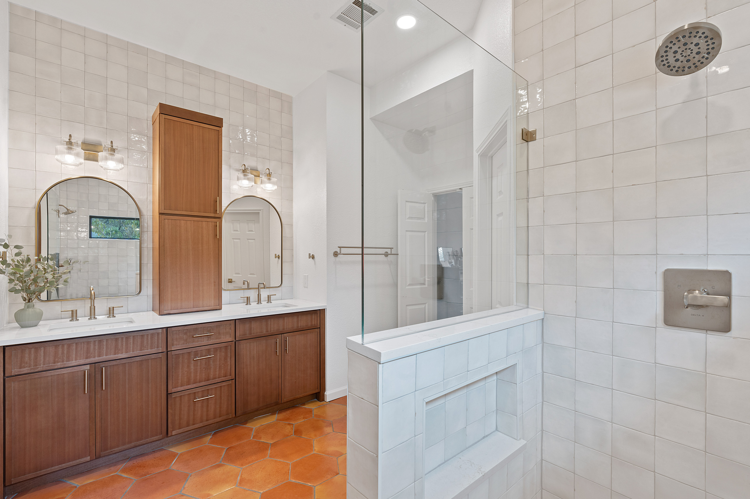 Southwestern Charm Bathroom (Circle C)