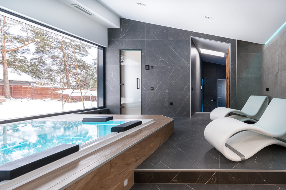 Идея дизайна: прямоугольный бассейн в доме в современном стиле