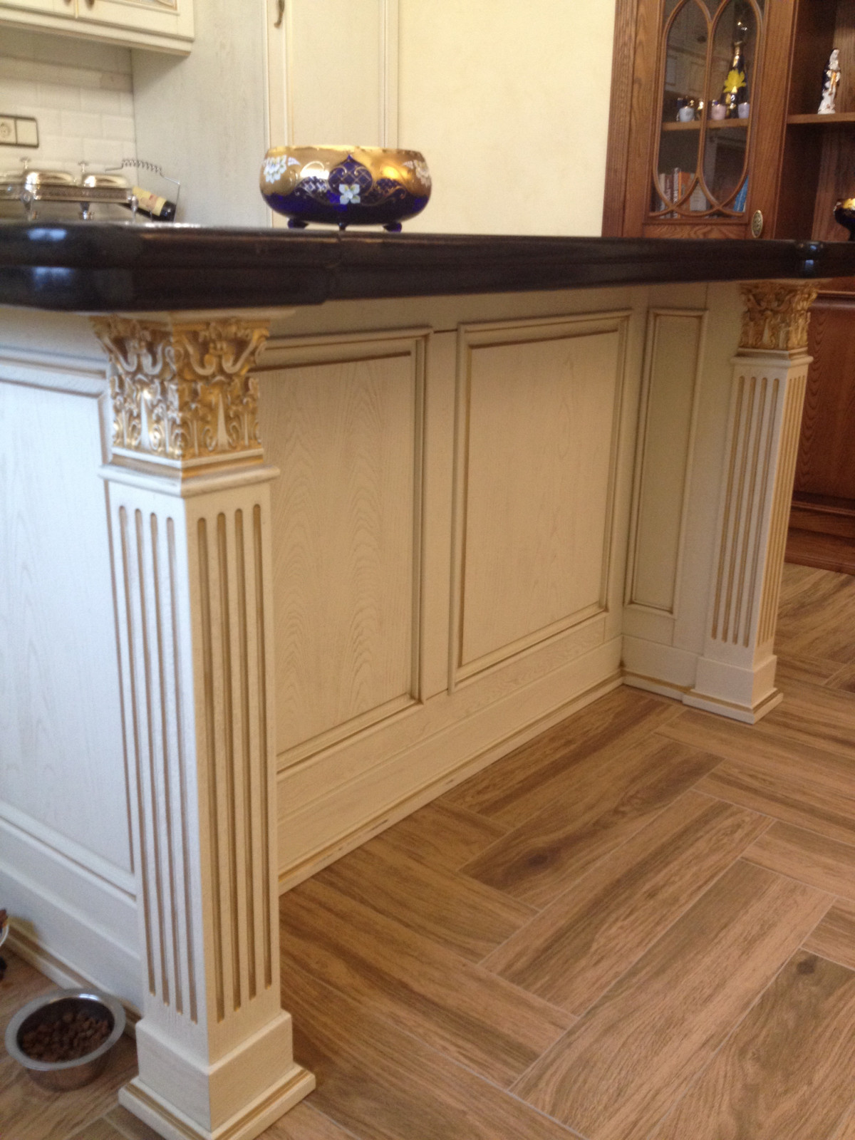 Кухня и кухонный остров